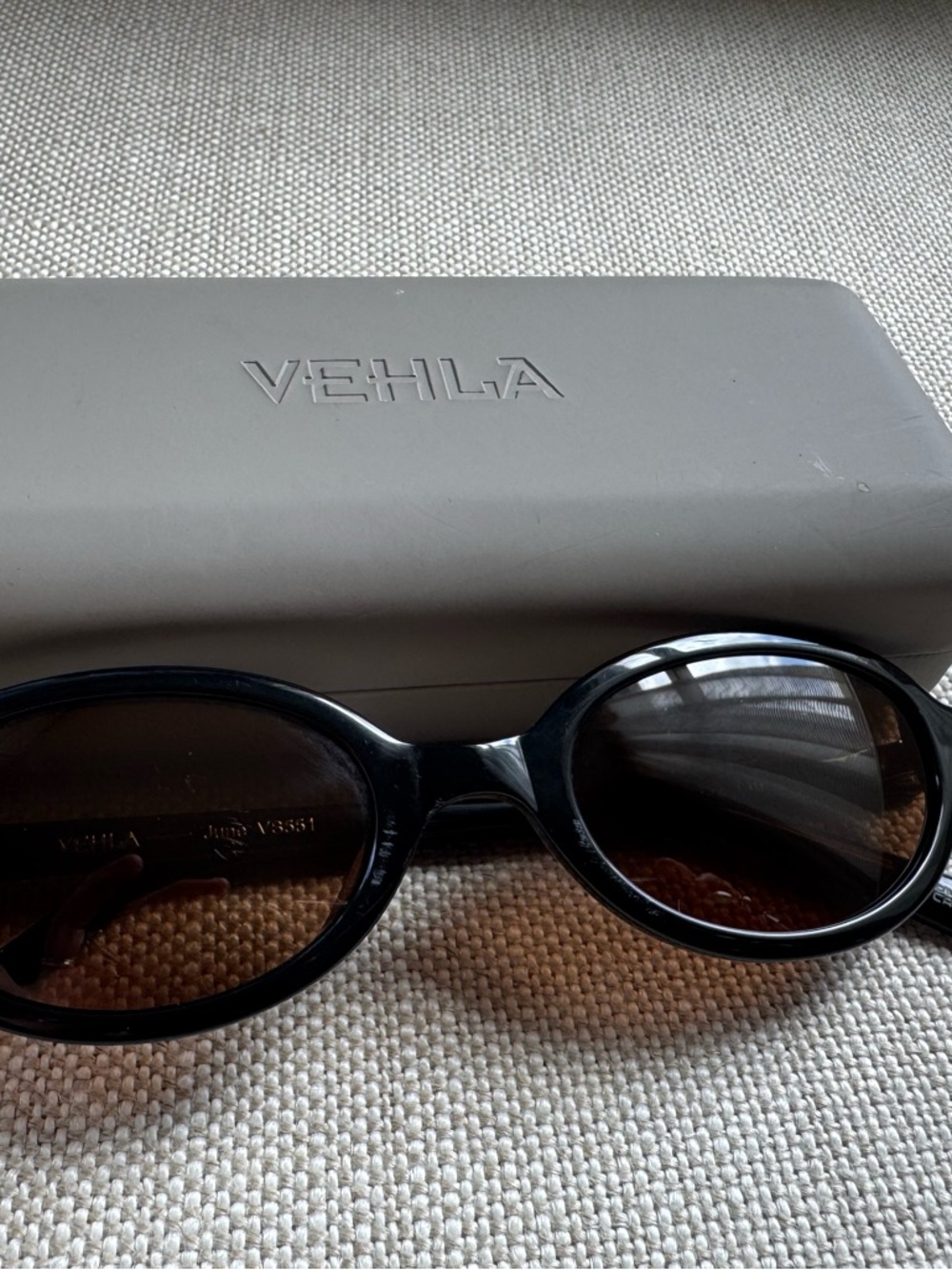 VEHLA June Sunglasses - Black/Dark Choc - Picture 3 of 5